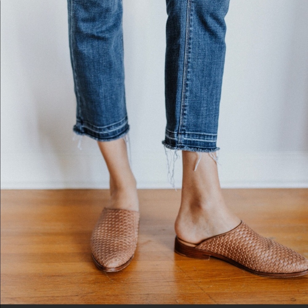 Nisolo Ama Mules size 7 tan woven